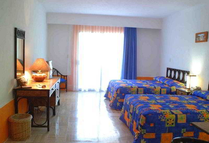 Hôtel El Pueblito Beach à Cancún Extérieur photo